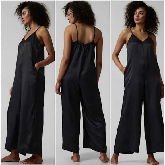 NWT Athleta Calm Cool Romper in Black Size Small Comfy Sleepwear Loungewear - Picture 1 of 8